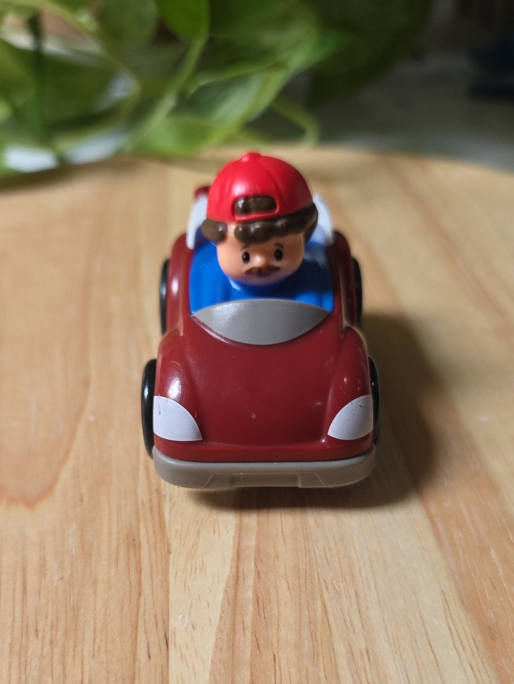 Fisher-Price Little People Wheelies Red Convertible